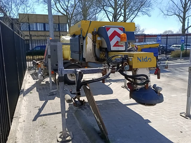 Opzet nat zoutstrooier 1.1 m³, nido, stratos b11-24 paln, 2005 - afbeelding 11 van  12