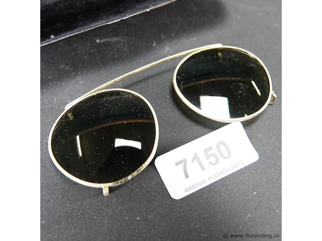 Opzet zonnebril montuur in ijzeren doosje - afbeelding 2 van  3