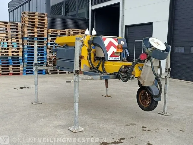 Opzet zoutstrooier 0.8 m³ nido stratos, b08-24 waln, bouwjaar 2004 - afbeelding 12 van  31