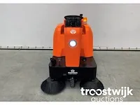 Opzit veegmachine - afbeelding 13 van  14