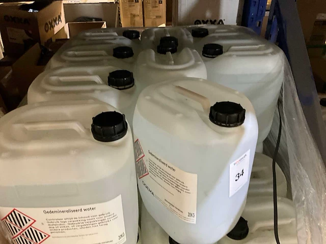 Oquma gedemineraliseerd water (26x) - afbeelding 2 van  3