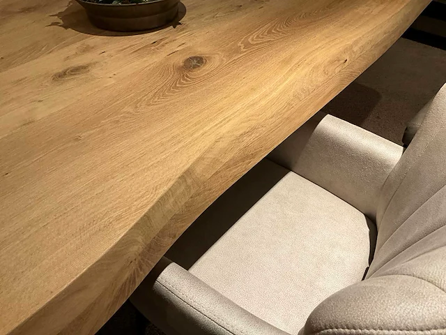 Oradea eiken eetkamertafel - afbeelding 6 van  8