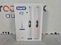 Oral-b io 6 - elektrische tandenborstels - wit en roze - afbeelding 2 van  2