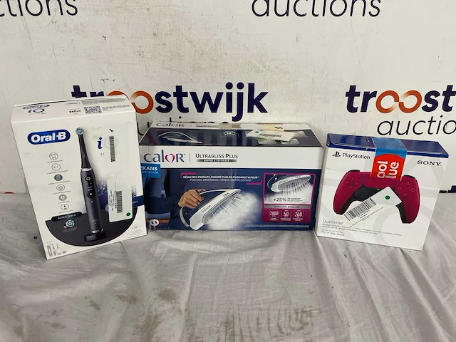 Oral-b io 9n elektrische tandenborstel - zwart + sony ps5 dualsense draadloze controller - cosmic red + calor ultragliss plus fv6812c0 - stoomstrijkijzer - afbeelding 2 van  2
