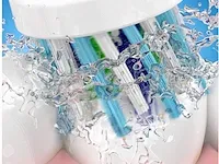 Oral-b pro 2000 cross action - afbeelding 2 van  4