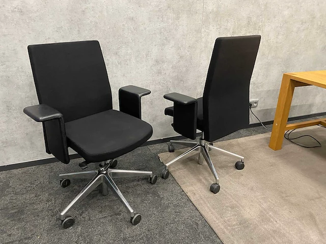 Orangebox/ twinform - leestafel opstelling met vloerkleed - afbeelding 44 van  52