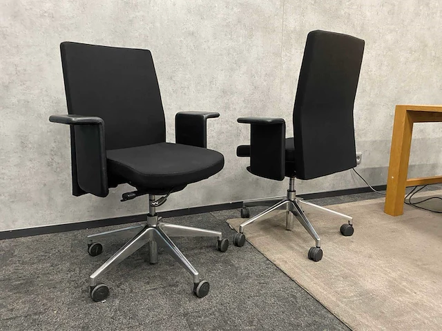 Orangebox/ twinform - leestafel opstelling met vloerkleed - afbeelding 45 van  52