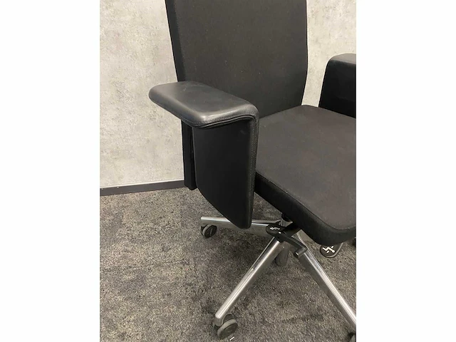 Orangebox/ twinform - leestafel opstelling met vloerkleed - afbeelding 47 van  52