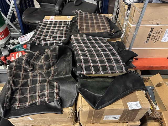 Originele golf 1 gti bekleding - afbeelding 1 van  6