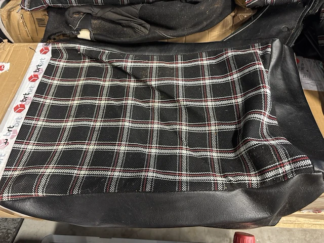 Originele golf 1 gti bekleding - afbeelding 4 van  6