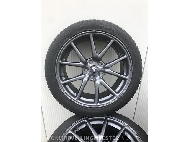 Originele set tesla model 3 velgen - afbeelding 3 van  8