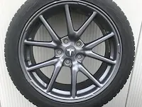 Originele set tesla model 3 velgen - afbeelding 3 van  8
