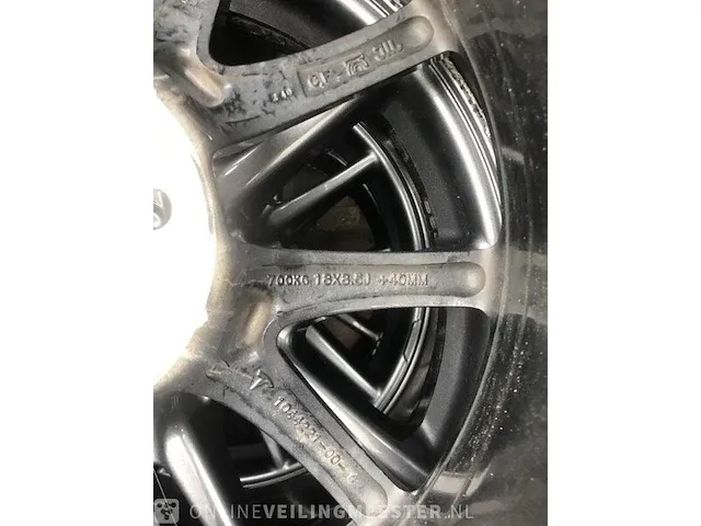 Originele set tesla model 3 velgen - afbeelding 6 van  8