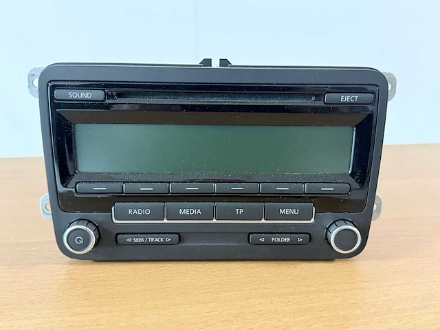 Originele vw radio met cd. vw polo / vw golf - afbeelding 1 van  4
