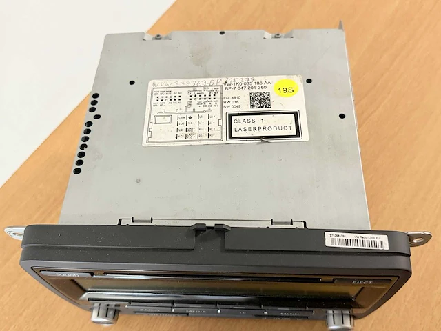 Originele vw radio met cd. vw polo / vw golf - afbeelding 3 van  4