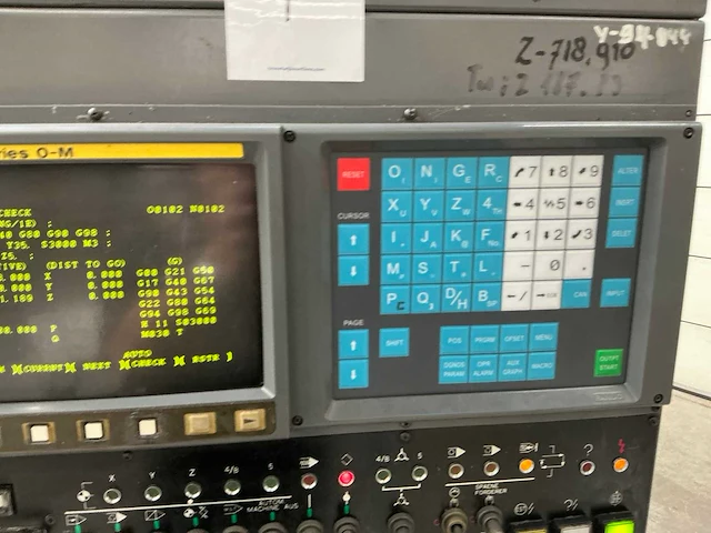 Osaka kiko pcv50 cnc freesmachine - afbeelding 13 van  33