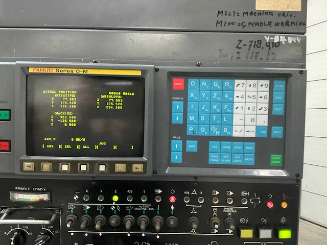 Osaka kiko pcv50 cnc freesmachine - afbeelding 31 van  33