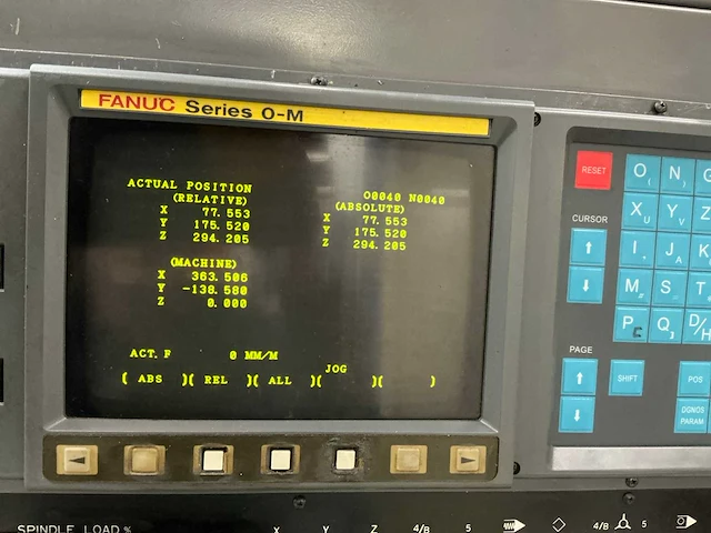 Osaka kiko pcv50 cnc freesmachine - afbeelding 32 van  33