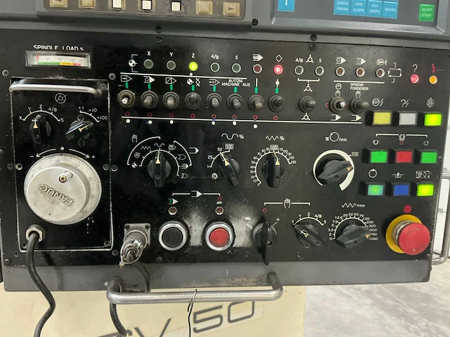 Osaka kiko pcv50 cnc freesmachine - afbeelding 33 van  33