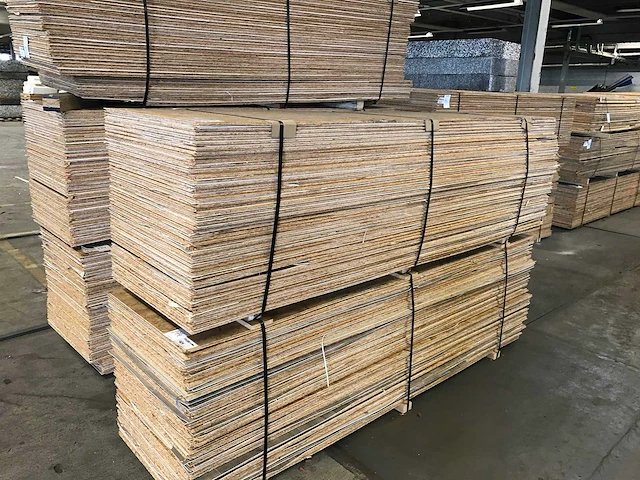 Osb met vinyl (48x) - afbeelding 1 van  2