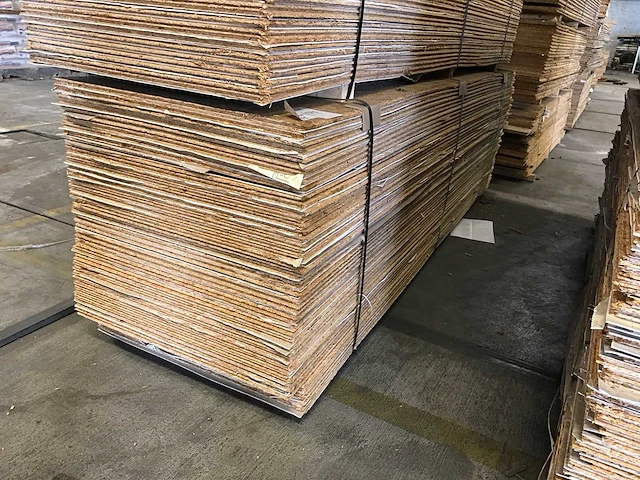 Osb met vinyl (48x) - afbeelding 1 van  2