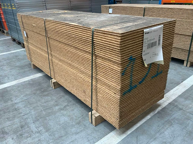 Osb plaat 2050x625x15mm (48x) - afbeelding 3 van  6