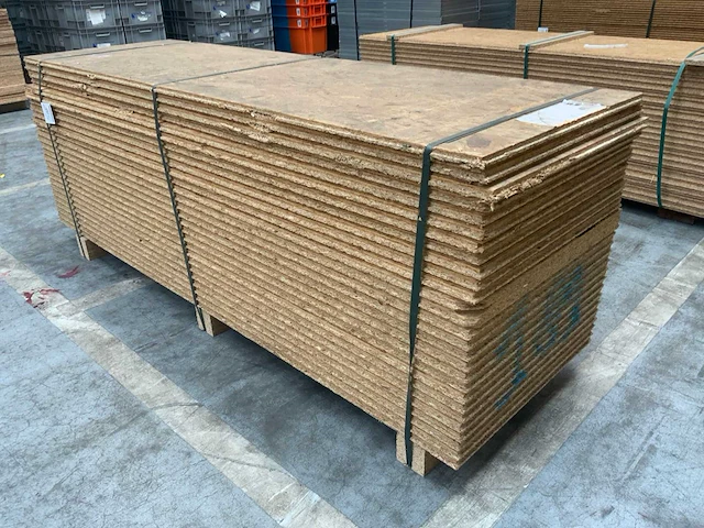 Osb plaat 2050x625x25mm (27x) - afbeelding 3 van  6