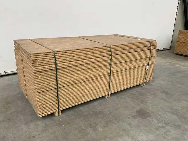 Osb plaat 2440x590x22mm tg4 (80x) - afbeelding 1 van  8