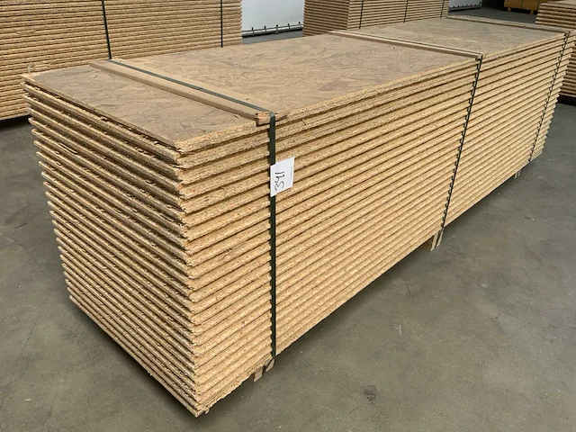 Osb plaat 2500x625x30mm tg4 (23x) - afbeelding 1 van  7