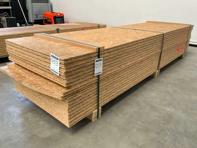 Osb plaat 2500x675x22mm (19x) - afbeelding 1 van  6