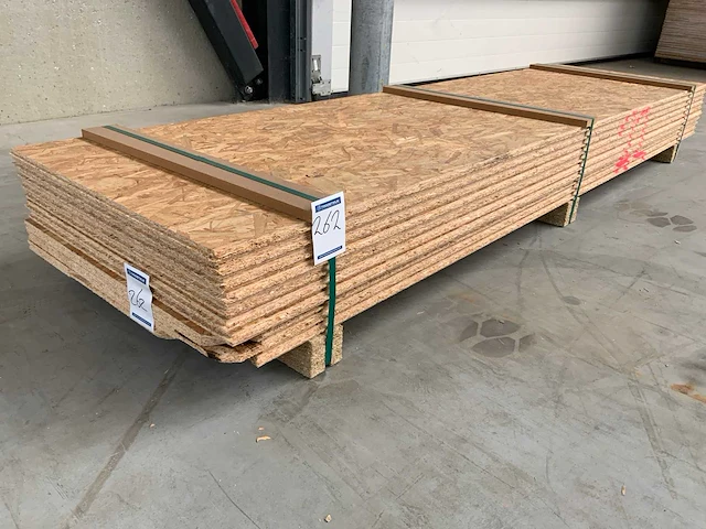 Osb plaat 2500x675x22mm tg4 (10x) - afbeelding 1 van  7