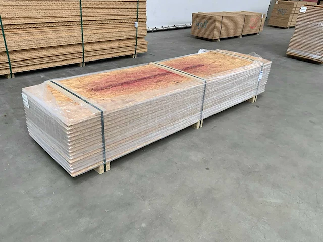 Osb plaat 2500x675x25mm tg4 (15x) - afbeelding 1 van  8
