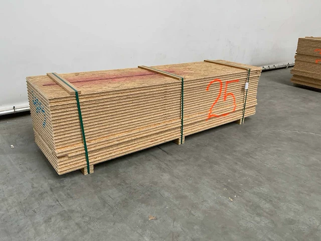 Osb plaat 2500x675x25mm tg4 (24x) - afbeelding 1 van  9
