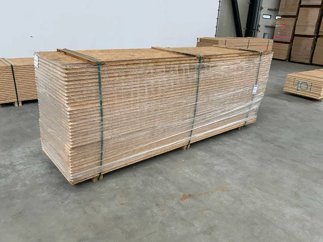 Osb plaat 2500x675x25mm tg4 (31x) - afbeelding 1 van  8