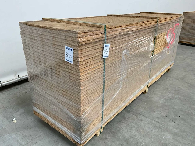 Osb plaat 2500x675x25mm tg4 (36x) - afbeelding 1 van  7