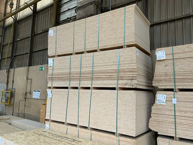 Osb plaat 2795x1200x15mm (180x) - afbeelding 1 van  4