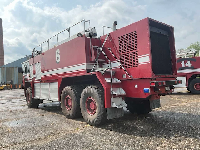 Oshkosh brandweerwagen - afbeelding 12 van  17