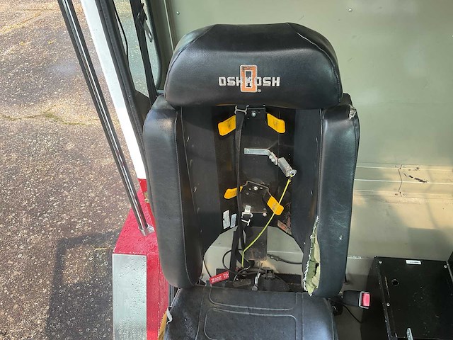 Oshkosh brandweerwagen - afbeelding 9 van  17