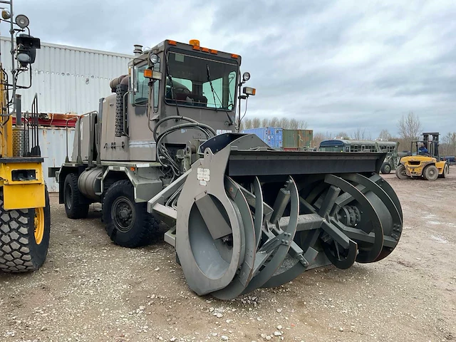 Oshkosh hb2518mp3 legervoertuig - afbeelding 2 van  13