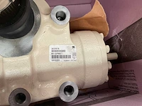 Oshkosh power steer pump - afbeelding 3 van  4