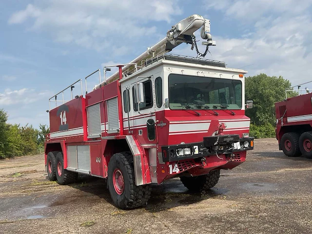 Oshkosh ti3000af brandweerwagen - afbeelding 11 van  18