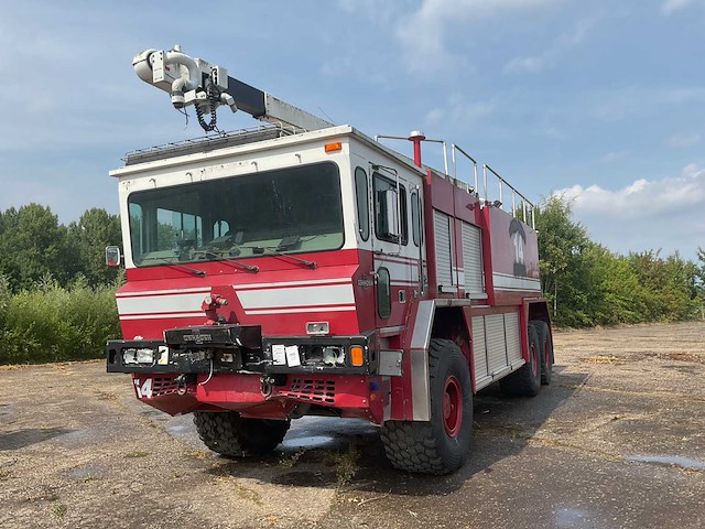 Oshkosh ti3000af brandweerwagen - afbeelding 1 van  18