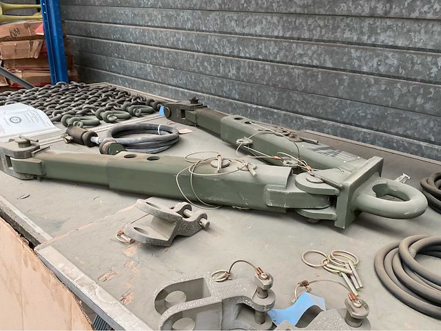 Oshkosh tow bar - afbeelding 2 van  8