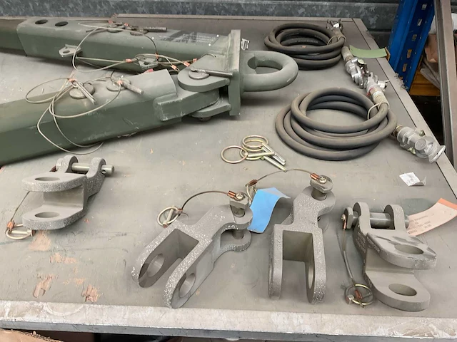 Oshkosh towbar - afbeelding 4 van  9