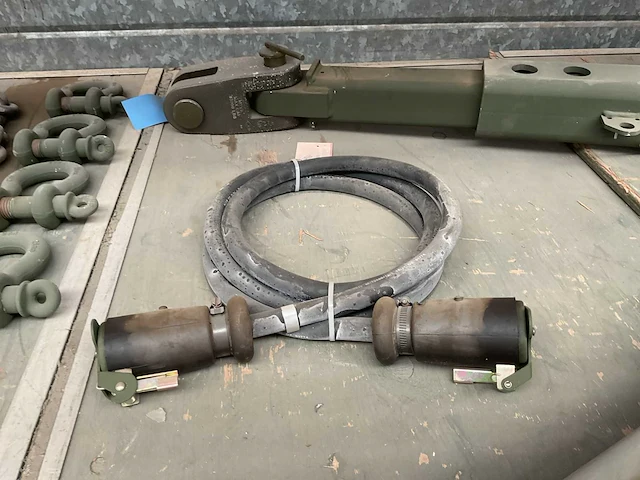 Oshkosh towbar - afbeelding 5 van  9