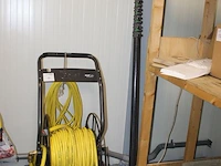 Osmose apparaat unger hydro power ultra incl. telescopische glazenwaslans ca 9m en mobiele slanghaspel. - afbeelding 4 van  6