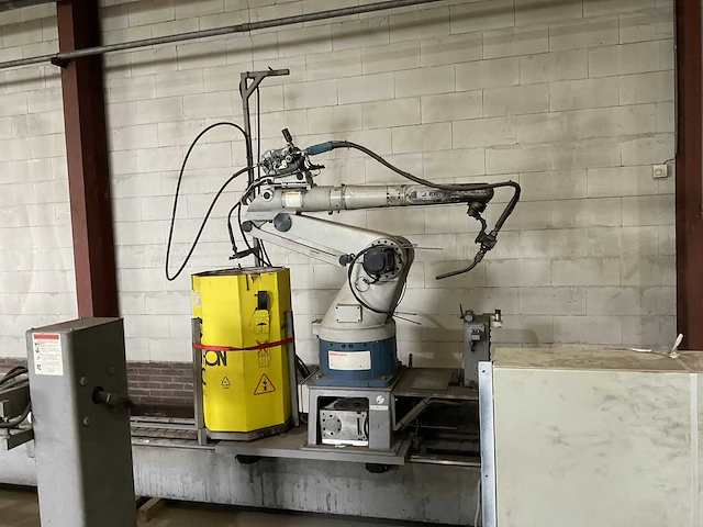 Otc irb-651 lasrobot met lasmanipulator - afbeelding 19 van  36
