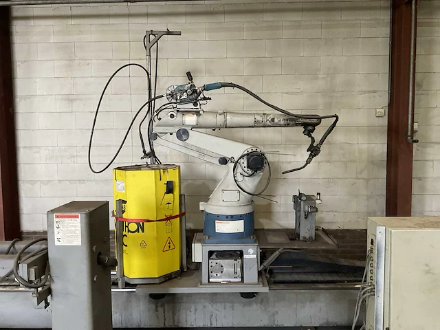 Otc irb-651 lasrobot met lasmanipulator - afbeelding 23 van  36