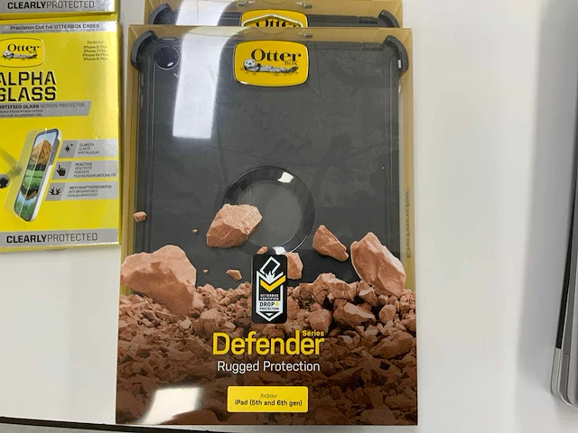 Otterbox - alpha glass screen protector voor iphone 6/6s/7/8/x & ipad 5/6 rugged protection defender (15x) - afbeelding 6 van  7