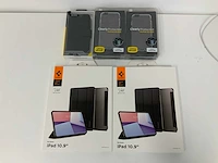 Otterbox iphone 6/6s hoesje, accezz iphone 13 pro hoesje & spigen vegan vaux ipad leather case (7x) - afbeelding 1 van  3